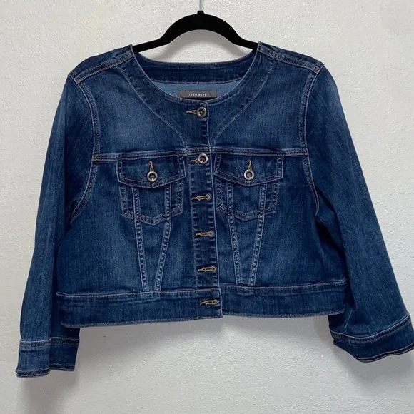Torrid Blue Medium Wash Collarless Cropped Bolero 3/4 Sleeve Denim Jacket 3683 - Picture 2 of 12